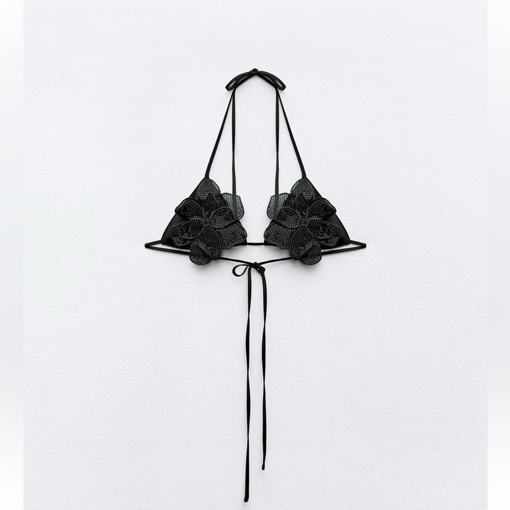 RHINESTONE FLORAL TRIANGLE TOP ZARA BLACK